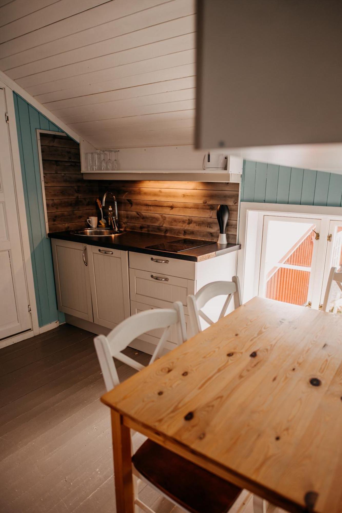 Kraemmervika Havn Ballstad Room photo